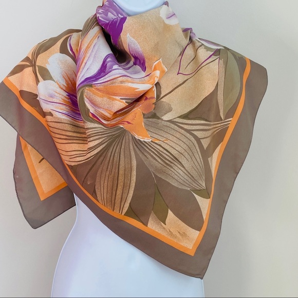 Large Square Flower Print Versatile Wear Vintage Scarf - Picture 3 of 9